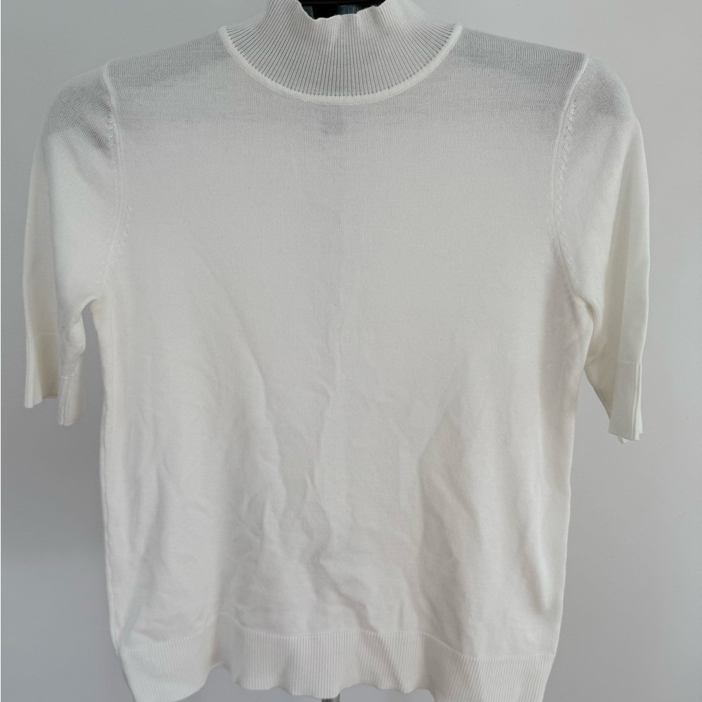 Cable & Gauge | White Sweater | Medium | Mock Turtleneck | Short Sleeve